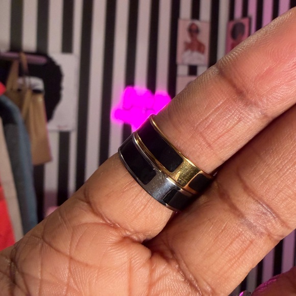 Both Rings - size 8 - Picture 2 of 3